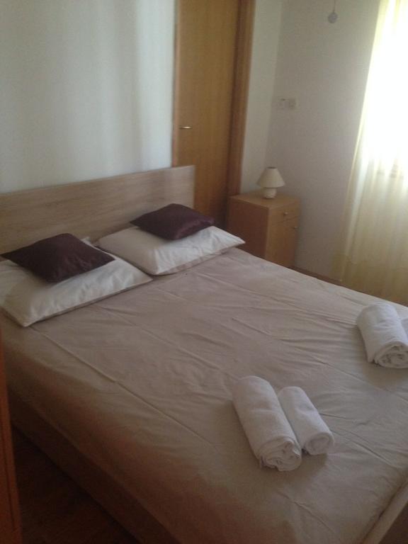 Apartman Roko Tribalj Екстериор снимка